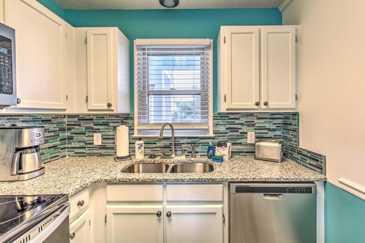 Surfside Beach Escape With Pool - Walk To Ocean! Миртъл Бийч Екстериор снимка