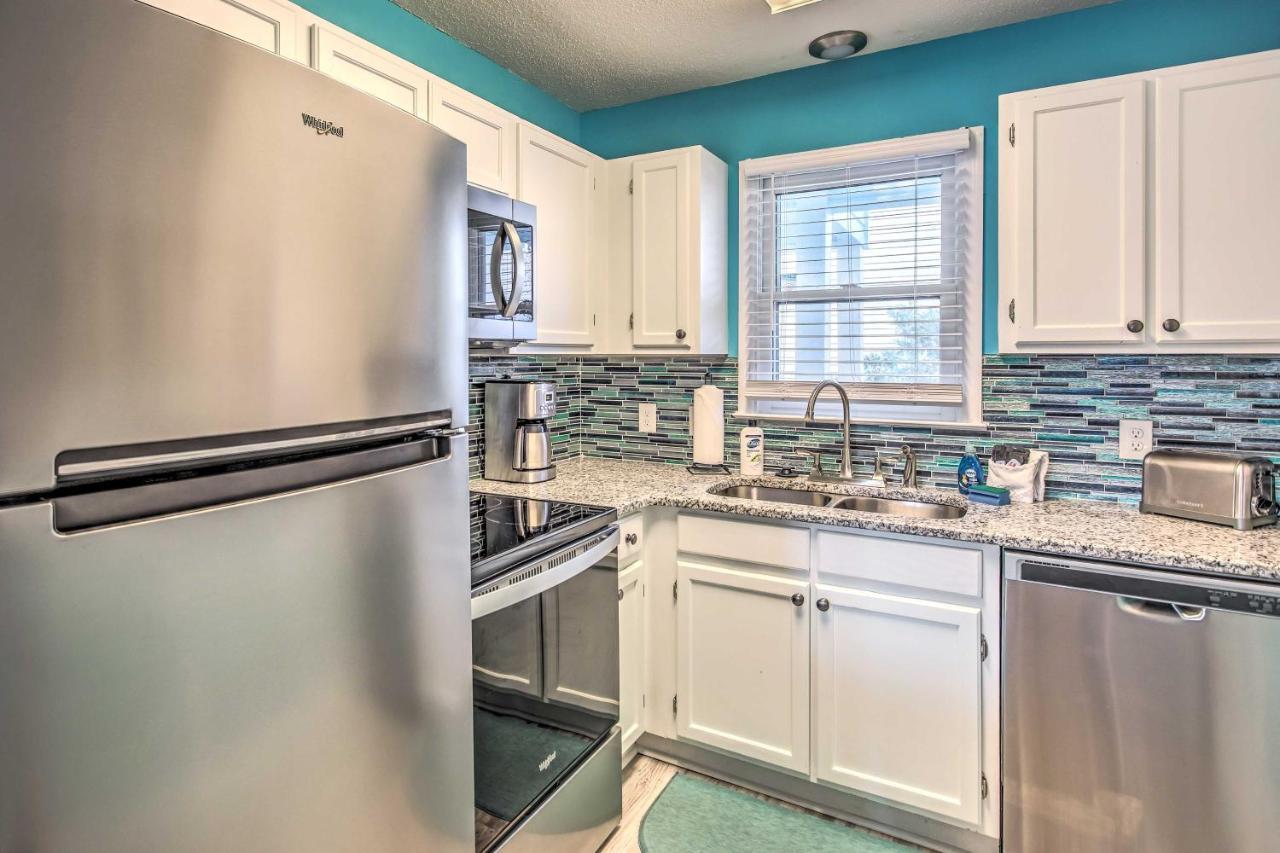 Surfside Beach Escape With Pool - Walk To Ocean! Миртъл Бийч Екстериор снимка